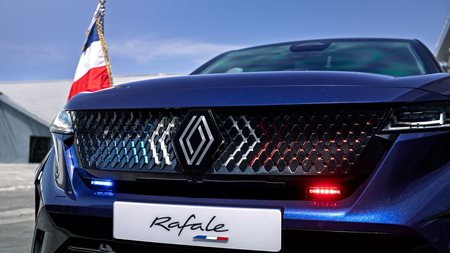 Γνωρίστε το μοναδικό Renault Rafale του Εμανουέλ Μακρόν (εικόνες)
