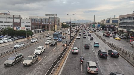 Πώς θα σωθεί η Αθήνα από το κυκλοφοριακό-Τι προτείνουν οι συγκοινωνιολόγοι