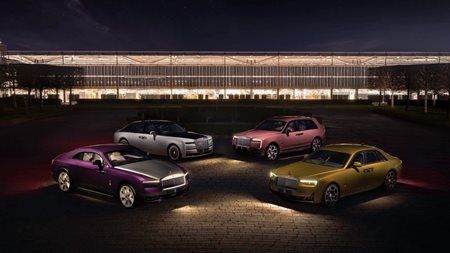 Η Rolls-Royce έκανε ρεκόρ πωλήσεων ιδιαίτερων αυτοκινήτων