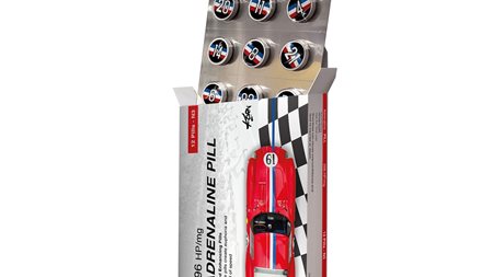 Τα "χάπια αδρεναλίνης" της Ferrari που πουλήθηκαν 27.600 ευρώ