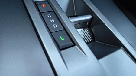 Τι σημαίνει η επιλογή "L" στο κιβώτιο ταχυτήτων και πότε χρησιμοποιείται