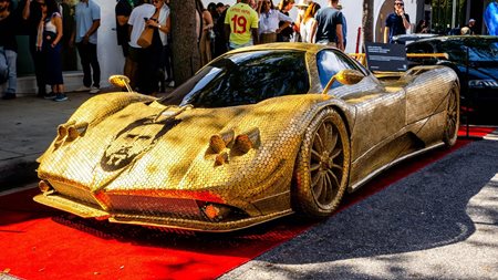 Αυτή η μοναδική Pagani Zonda είναι φτιαγμένη από 100.000 κέρματα και το κεφάλι του Μέσι