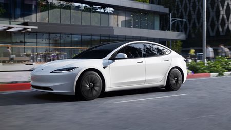 Tesla: Παρουσίασε δύο νέα φθηνότερα μοντέλα-πόσο κοστίζουν
