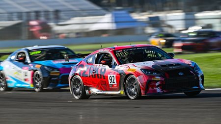 Δείτε το εντυπωσιακό αγωνιστικό Toyota GR86 του Keanu Reeves