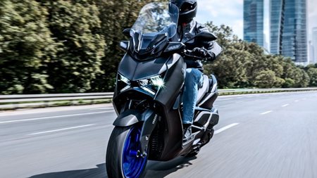 Νέα τιμή για το scooter Yamaha NMAX 300 σε περιορισμένο αριθμό αντιτύπων