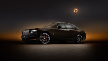 Στην Rolls-Royce Ghost έχει έκλειψη ηλίου κάθε μέρα