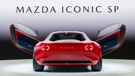 H Mazda "ψήνει" την επιστροφή του RX-7 με στοιχεία από το Iconic SP