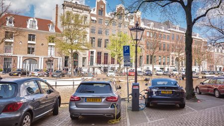 Ποια ευρωπαϊκή πόλη ρίχνει το όριο ταχύτητας στα 30 km/h