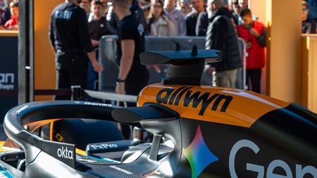 McLaren: Πανηγυρικό Roadshow στη Λάρισα