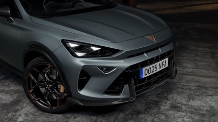 Το αυτοκίνητο-αντίδοτο στα ηλεκτρικά επιστρέφει στην αγορά για λίγους