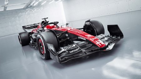 "Μαύρισε" το μονοθέσιο της Alfa Romeo για την F1 2023