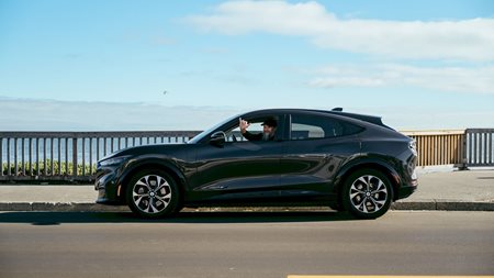 Ποια είναι η κατάσταση της μπαταρίας μιας Mustang Mach-E με 400.000 χλμ στο κοντέρ