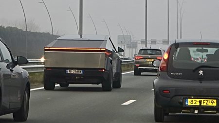 Εντοπίστηκε Tesla Cybertruck με ευρωπαϊκές πινακίδες