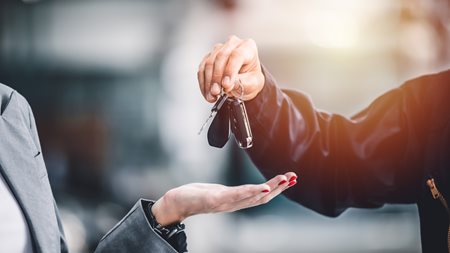 Sync: Πώς λειτουργεί το "Airbnb" των αυτοκινήτων στην Ελλάδα