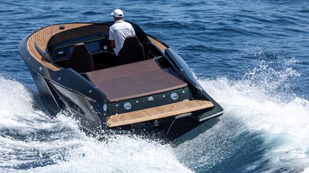 Το Porsche 850 Fantom της Frauscher έκανε ρεκόρ ταχύτητας