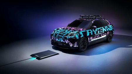 H Porsche αποκάλυψε το κόστος ασύρματης φόρτισης της Cayenne και δεν είναι χαμηλό
