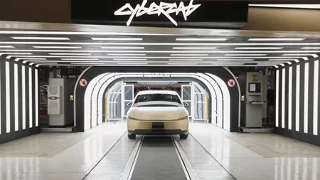 Η Tesla επιβεβαιώνει έναρξη της παραγωγής του Cybercab