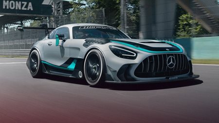 Η ισχυρότερη Mercedes-AMG GT2 εμπνέεται από την F1 και έχει 697 ίππους (εικόνες, video)