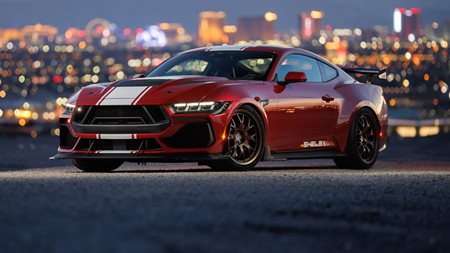 H Shelby γιορτάζει 60 χρόνια Mustang με το Super Snake των 830 ίππων