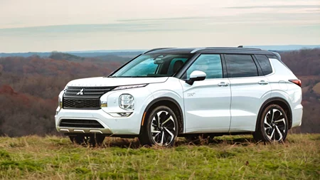 "Ψήνεται" επιστροφή του Mitsubishi Pajero; Τι λένε οι φήμες