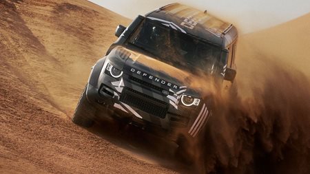 Defender Octa: Πρώτες εικόνες για το απίθανο Dakar D7X-R