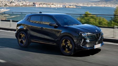 Στην Ελλάδα η Alfa Romeo Junior Intensa-πόσο κοστίζει