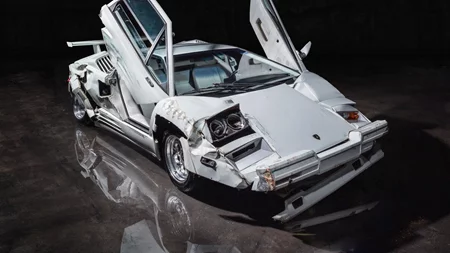 Πόσα θα έδινες για την τρακαρισμένη Lamborghini Countach του "Λύκου της Wall Street";