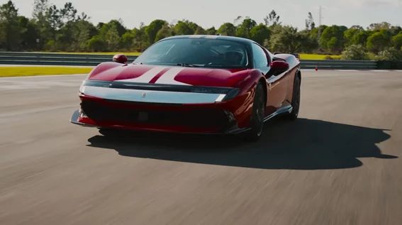 Δείτε την πανίσχυρη Ferrari 849 Testarossa να γλιστράει στο Fiorano