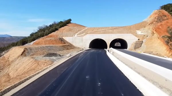 Πότε θα είναι έτοιμοι οι δύο αυτοκινητόδρομοι που αλλάζουν την Ελλάδα