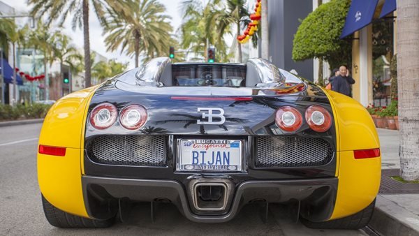 Τι συμβαίνει με τις πινακίδες των supercars στην Αμερική