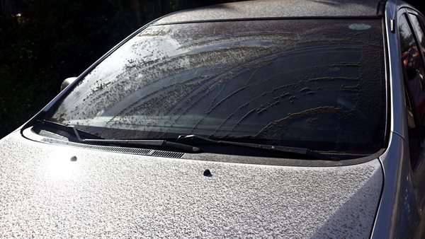 Στάχτη στο αυτοκίνητο. Πως ξεπλένεται και τι πρέπει να αποφύγετε