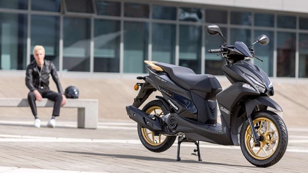 Σε προσφορά νέας τιμής το scooter UM Xpeed 125 RX