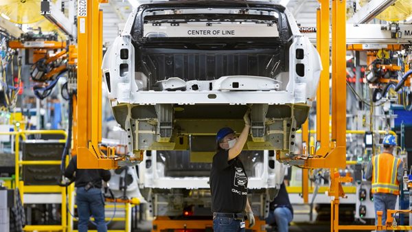 Μεγάλη εταιρεία απολύει 1.000 υπαλλήλους της