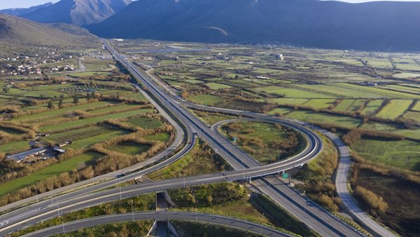 Ξεκινά η κατασκευή δρόμου που θα φέρει πιο κοντά την Αλβανία