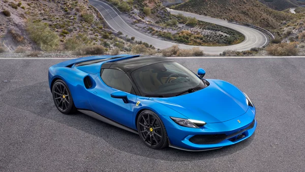 Αποκαλύφθηκε η Ferrari 296 GTS (video)