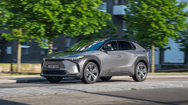 Τι πάει στραβά με τις ονομασίες των ηλεκτρικών μοντέλων