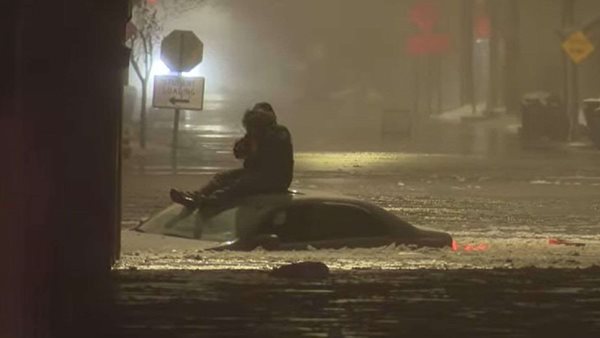 Πλημμύρισαν δρόμοι και μετά πάγωσαν στο Ντιτρόιτ-σοκαριστικές εικόνες