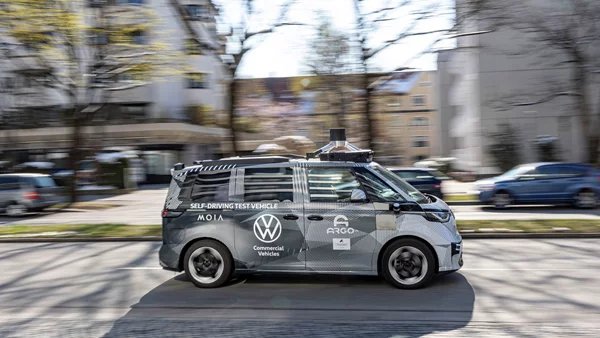 Η VW πήρε άδεια για αυτόνομα αυτοκίνητα επιπέδου 3