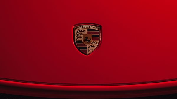 Ένας στους τρεις αγοραστές της Porsche επέλεξε αυτό το αυτοκίνητο