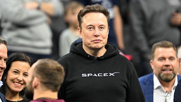 Εγκρίθηκε η αστρονομική αμοιβή του Elon Musk