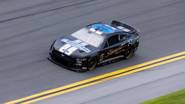 Στον τοίχο με 210 χιλιόμετρα σε δοκιμή ασφαλείας του NASCAR