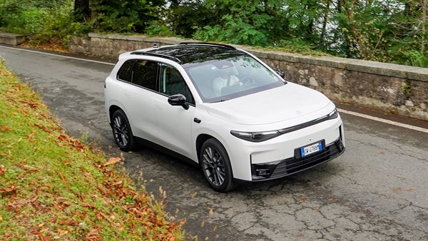 Το Leapmotor C10 REEV θα έχει 950 χλμ. αυτονομίας-πότε έρχεται στην Ελλάδα