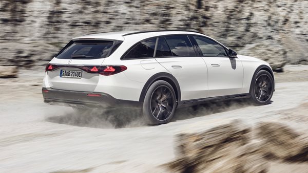 Η νέα Mercedes E-Class All Terrain πάει εκτός δρόμου και νικάει τη ναυτία