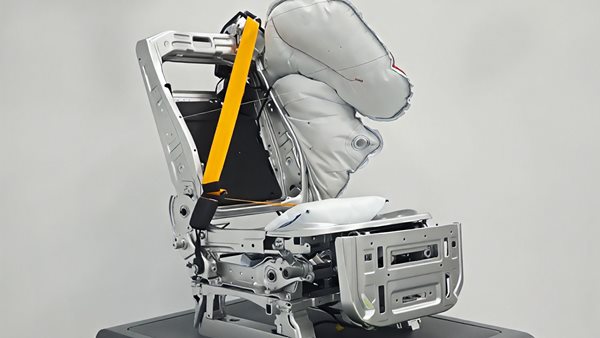 Τι είναι τα καθίσματα μηδενικής βαρύτητας και ποια εταιρεία τα εξελίσσει