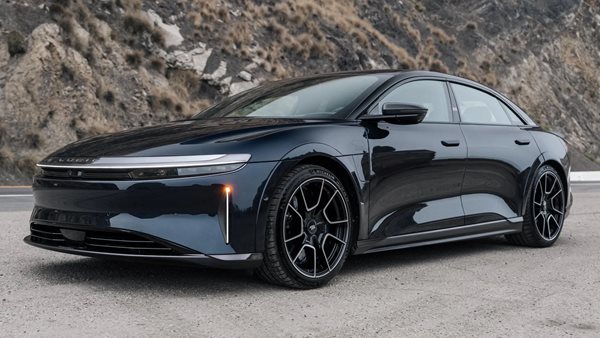 Το θωρακισμένο Lucid Air Sapphire μοιάζει βγαλμένο από ταινία του James Bond
