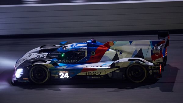 Video: Δείτε πώς συναρμολογείται ένα hypercar του Le Mans σε ένα λεπτό