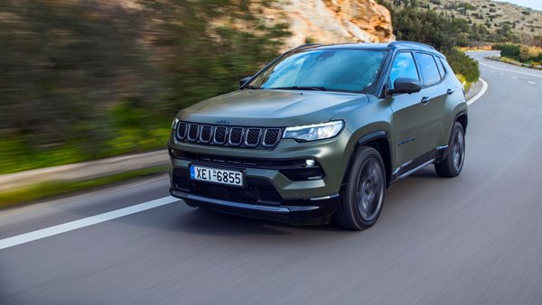 Jeep Compass 4Xe: Stealth mode
