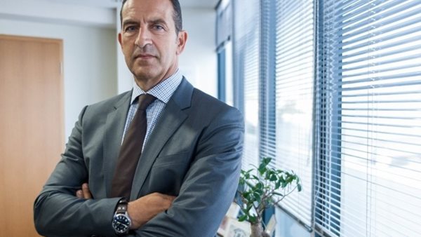 Ο Στήβεν Σίρτης νέος CEO των Renault και Dacia στην Ελλάδα