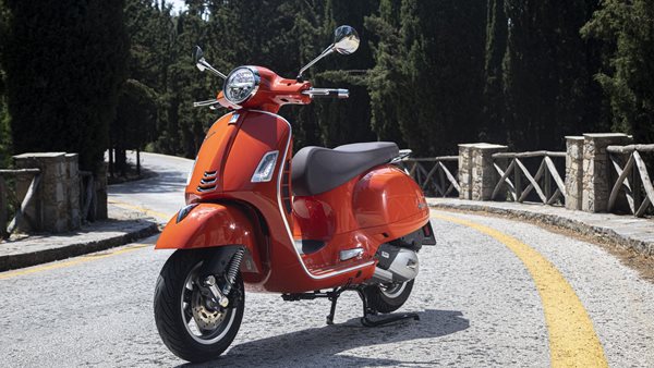 VESPA 125 GTS: Ξέρεις από Vespa;
