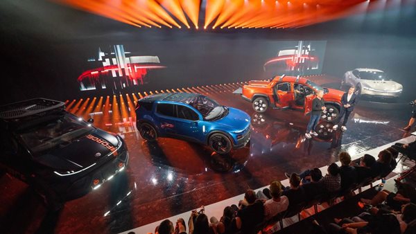 H Fisker μας έδειξε τα 4 νέα ηλεκτρικά αυτοκίνητα της